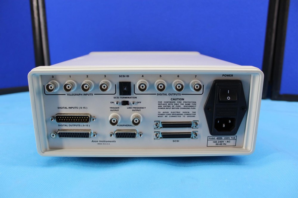 Axon Instruments Digidata 1322A 16-Bit Data Acquisition System