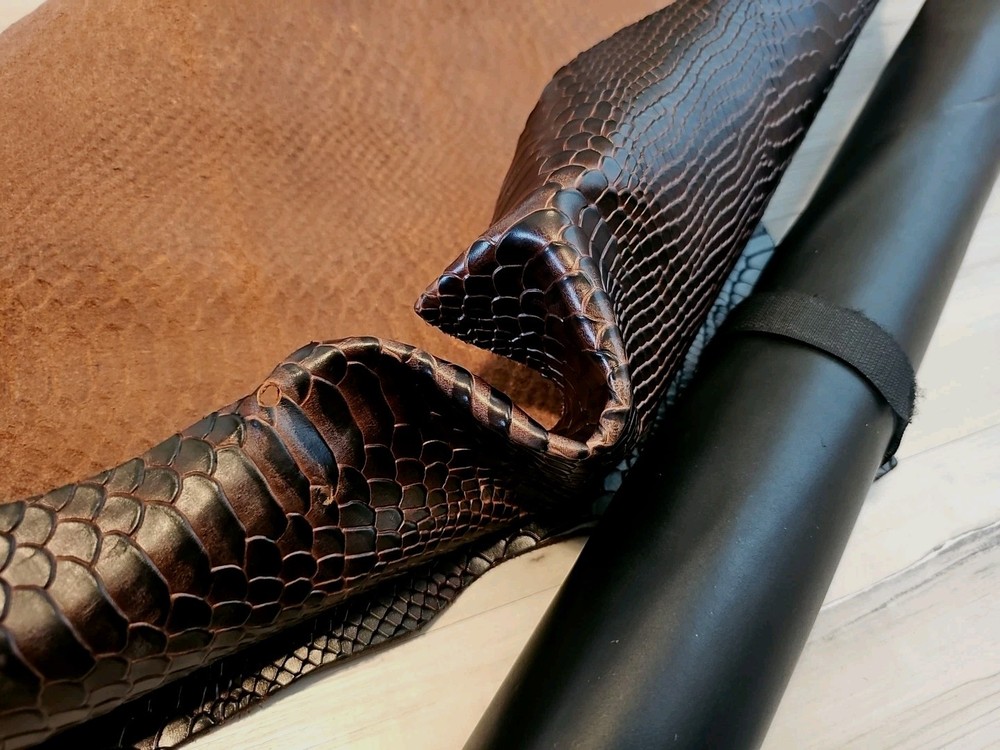 4-5oz DARK SABLE BROWN PULL UP SNAKESKIN EMBOSSED LEATHER HIDE SHOULDER PANEL 7+