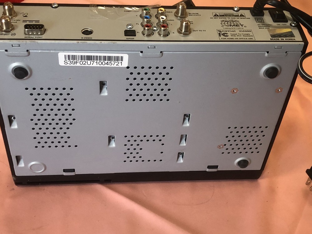 DV3 Ultra Viewsat Digital video broadcasting with Remote