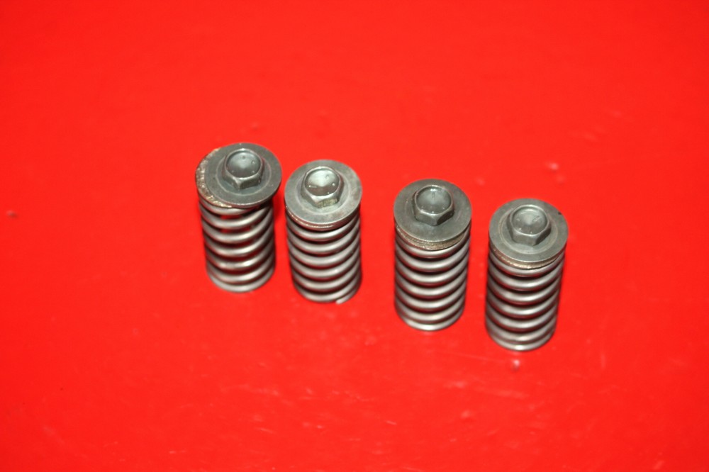 03 SUZUKI GZ250 CLUTCH SPRING SET KET