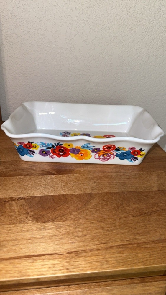 The Pioneer Woman 2-Piece Rectangular Ruffle Top Ceramic Bakeware Set