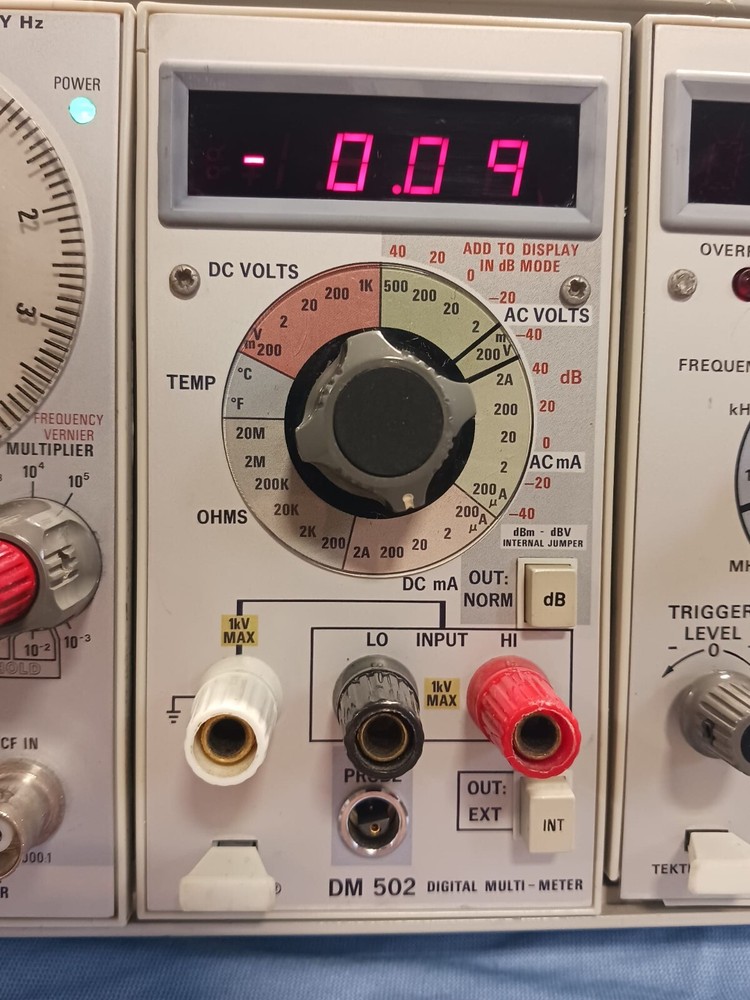 Tektronix TM 504 Unit w/ 2x FG 501 Function Generator, DM 502, DC 504 Modules