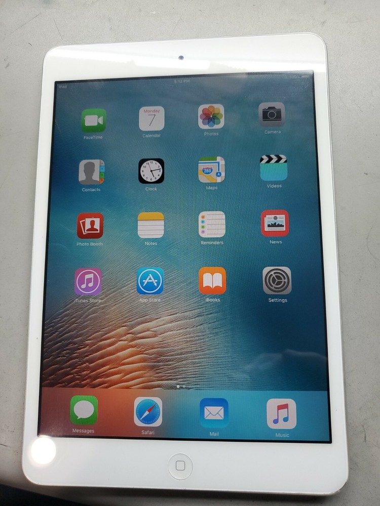 iPad mini 1st generation 16gb Silver. Wifi only