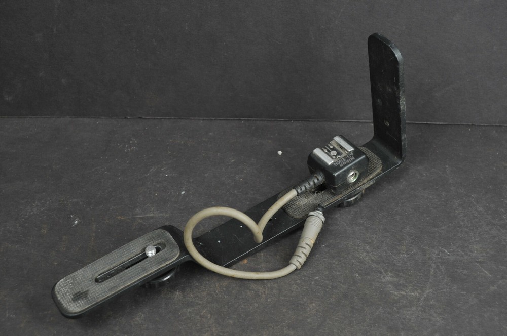 NIKON SK-E900 Flash Bracket & AS-E900 Multi-flash adapter lead for COOLPIX &More