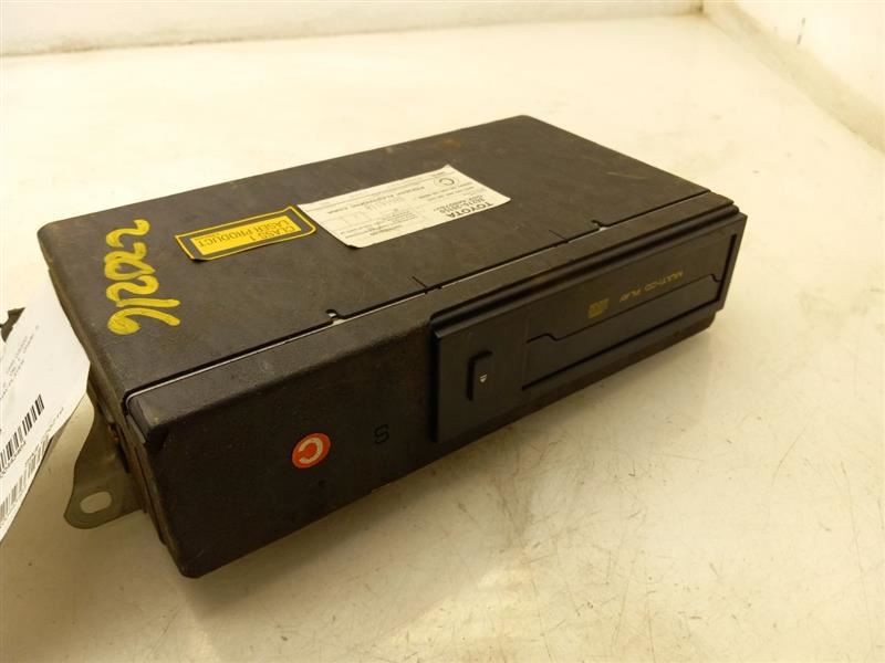 98-00 LEXUS GS350 GPS / NAVIGATION DVD PLAYER COMPUTER MODULE