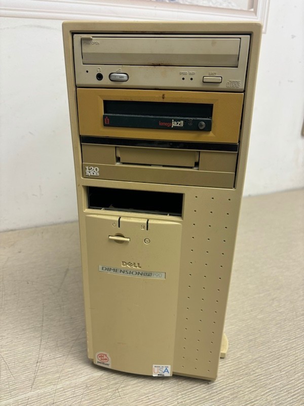 Dell Dimension XPS P90 Vintage Computer (powers on)