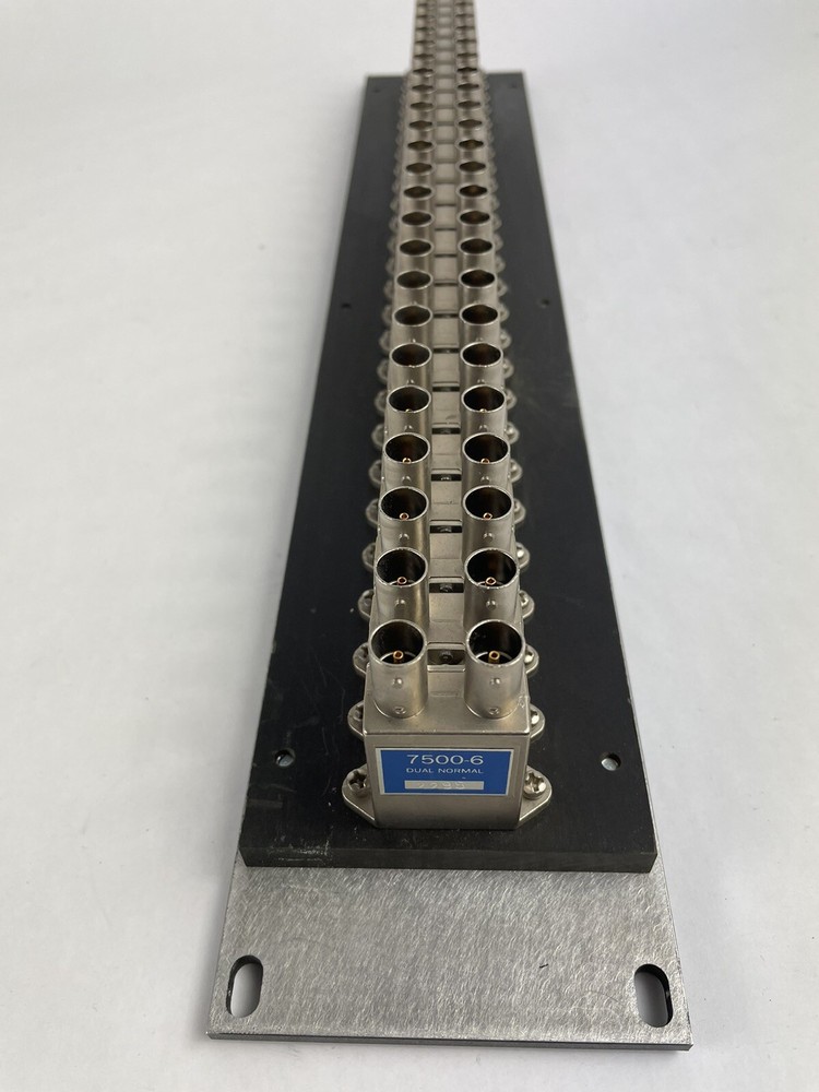 Bittree Audio Patchbay B52T 2WTHD 2x26 2RU Panel Black Normalling Terminating