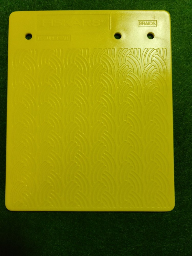 Fiskars Braids Basket Weave Texture Plate