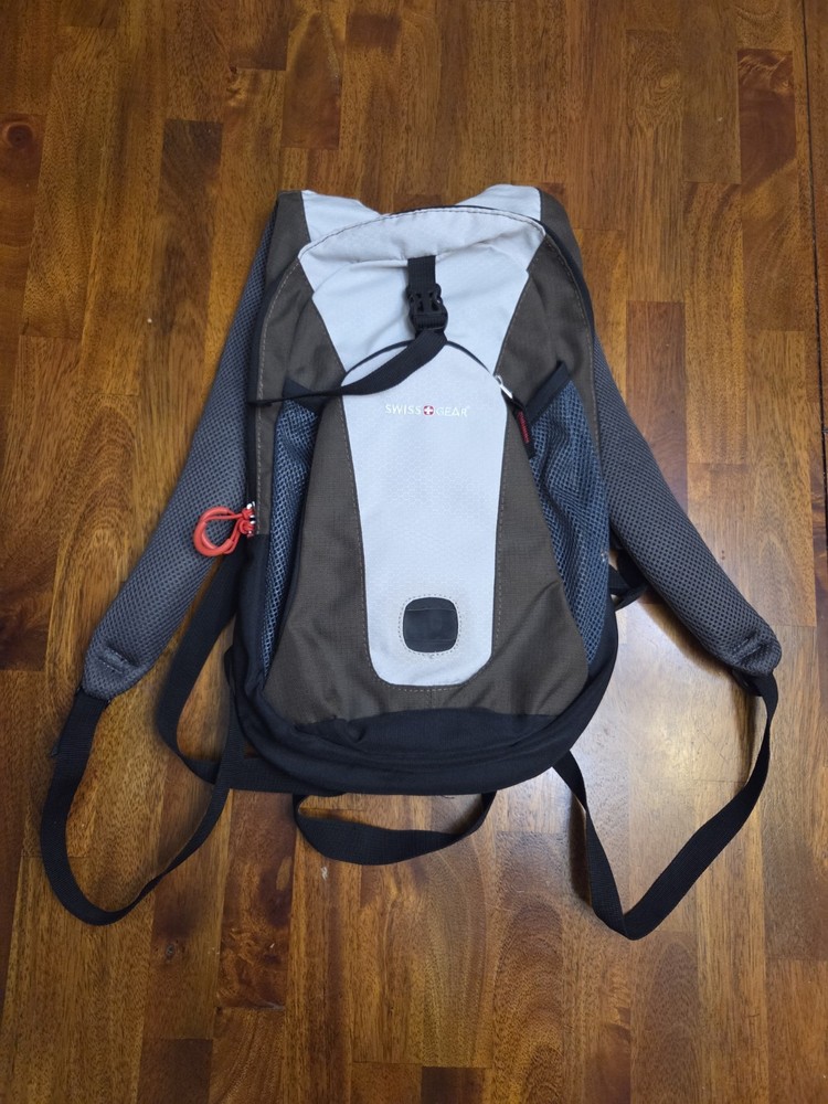 Swiss Gear Middle Fork Hydration Pack CP109 (W/O Bladder) EUC