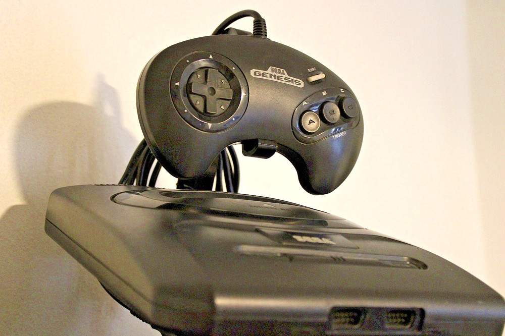 Sega Genesis/Mega Drive Model 2 Display Stand -- 3D Printed