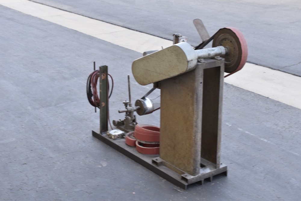 Belt sander / grinder 117" x 2"
