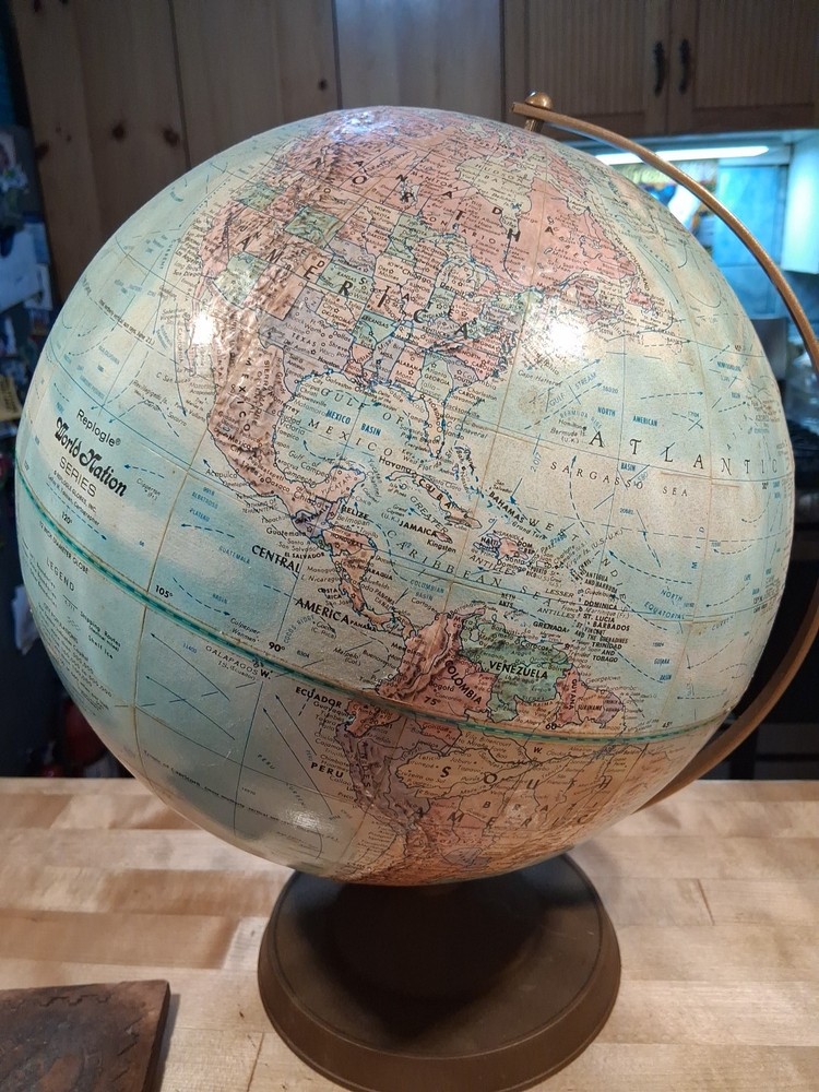 WORLD NATION SERIES GLOBE