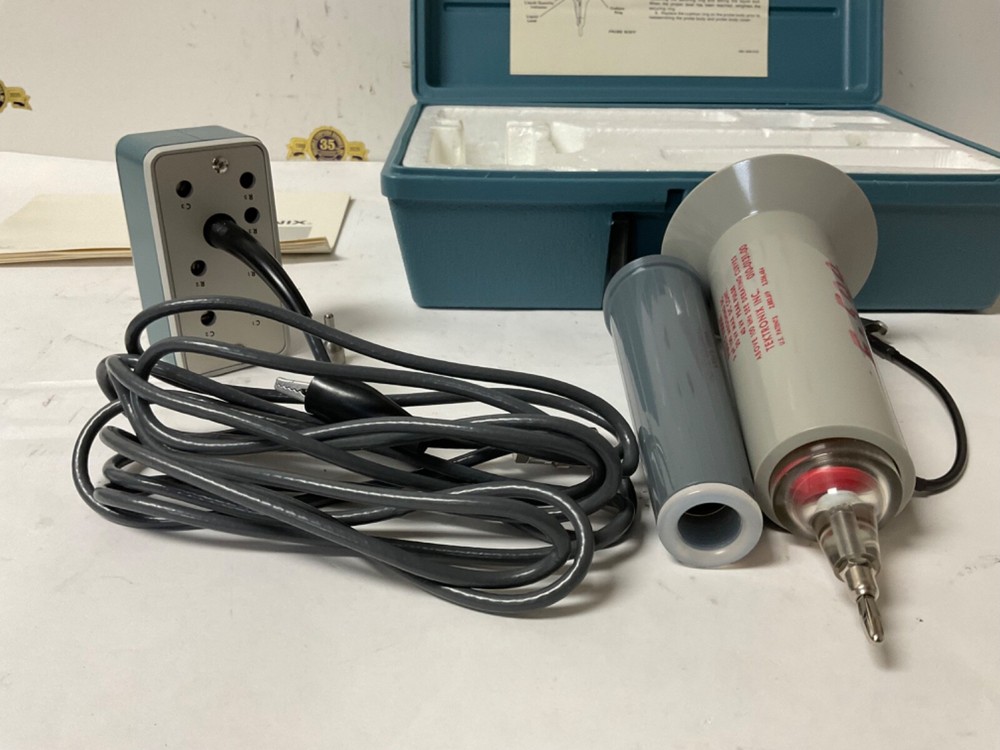 TEKTRONIX P6015 High Voltage Probe case & manual.