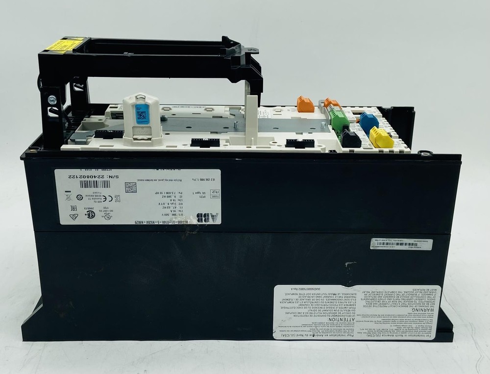 ABB ACS880-01-014A-5 3-PHASE AC VARIABLE FREQUENCY DRIVE