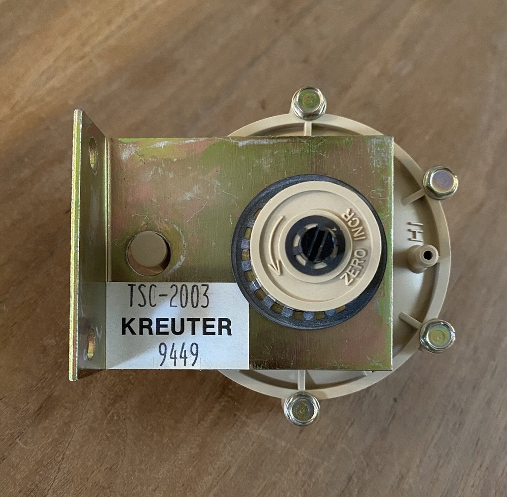 KMC STATIC PRESSURE TRANSMITTER, TSC-2003, NEW, OPEN BOX