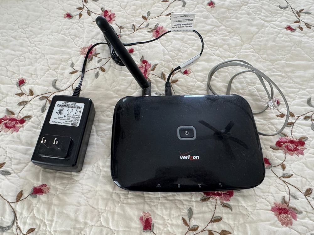 VERIZON Fixed Wireless Terminal Model FT2260VW w Adapter WORKING