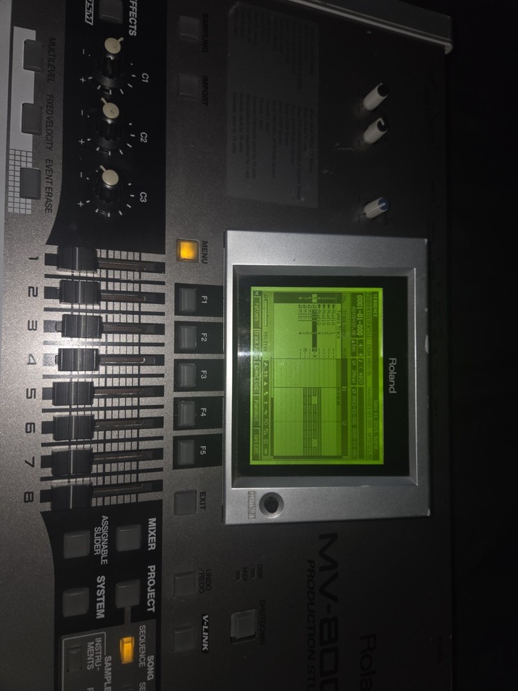 Roland MV-8000 Production Studio Sampler MIDI Sequencer Workstation