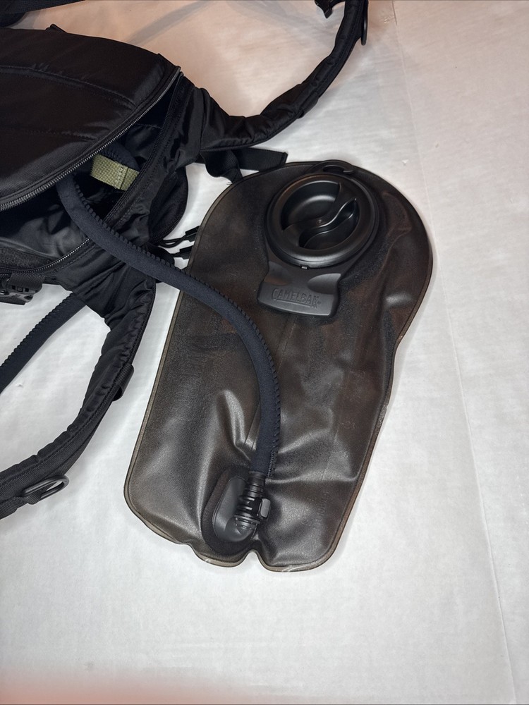 CamelBak Maximum Gear Black Tactical Hydration Pack 64oz Bladder MOLLE Backpack