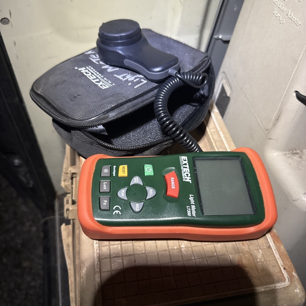 Extech LT300 Digital Light Meter