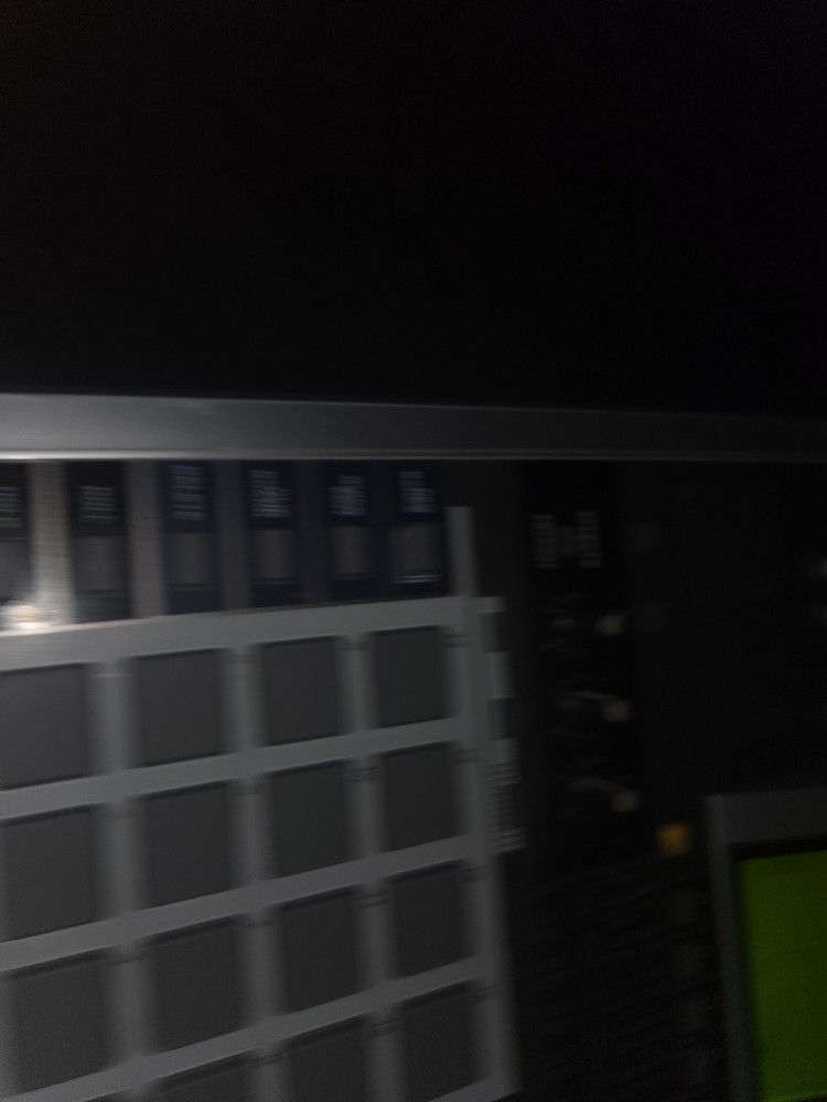 Roland MV-8000 Production Studio Sampler MIDI Sequencer Workstation