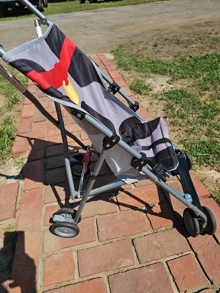 Cosco Umbrella Stroller with Lightweight Frame and Compact Fold