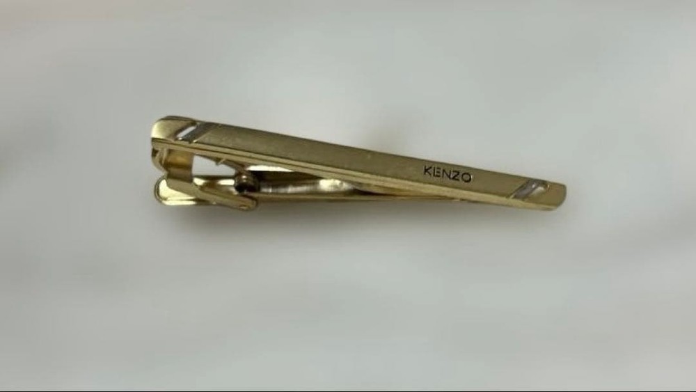 Kenzo gold tie pin Used