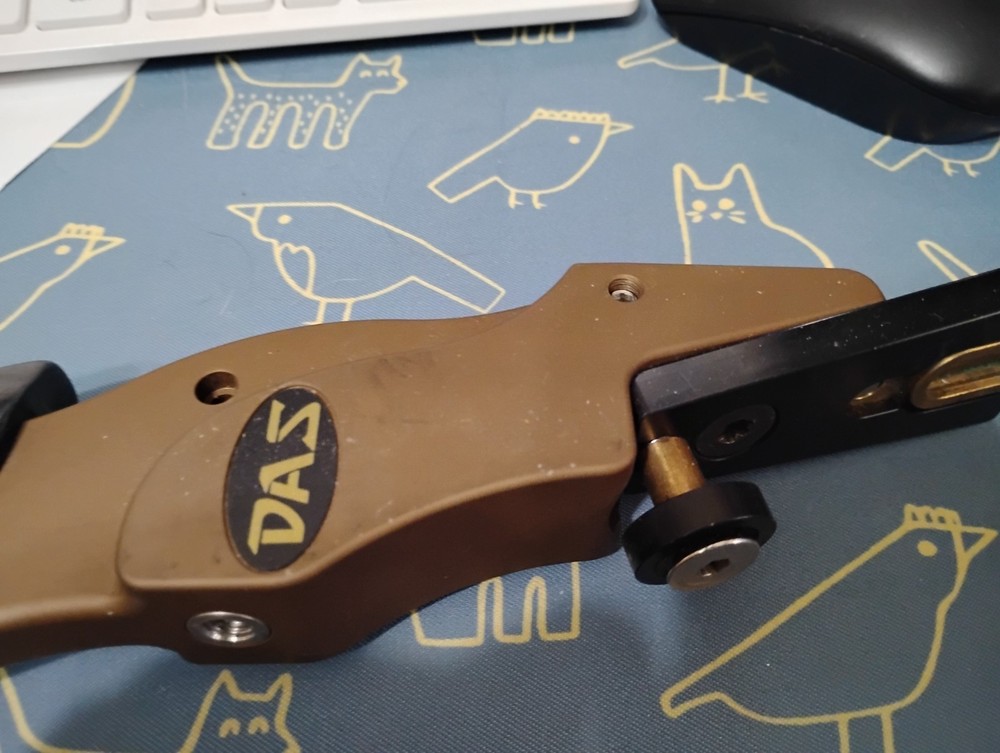 DAS Dalaa 21" RH ILF riser bronze with grip