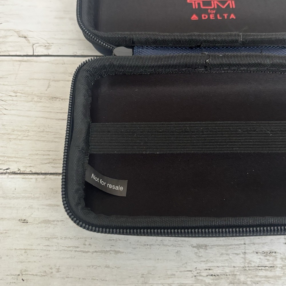 Tumi Delta Hard Shell Case Empty For Toiletry Cosmetics Amenity Kit Read*