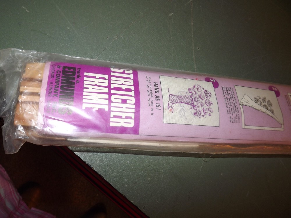 Frank Edwards & Co - Stretcher Frame for Creative Stitchery #25-4845 -NIP