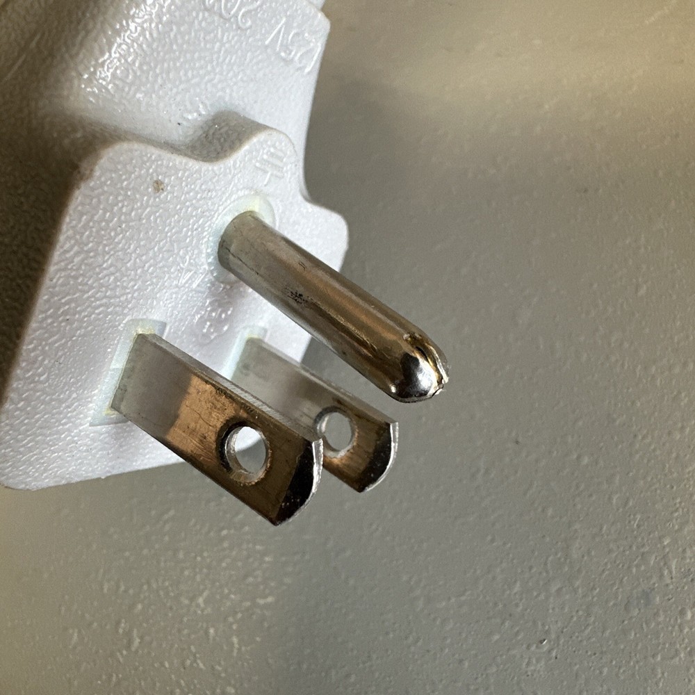 Chroma 6120 Programable AC Source Model 6120