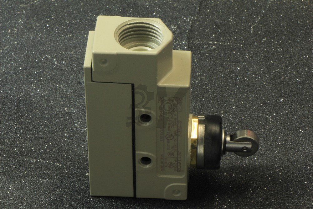 ONE NEW Omron limit switch ZE-N22-2