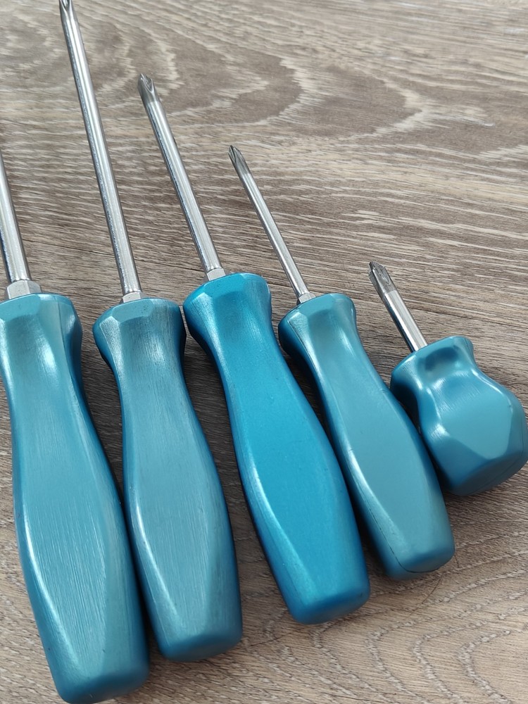 Snap On Tools USA 5pc Pearl Blue Hard Handle Phillips Screwdriver Set
