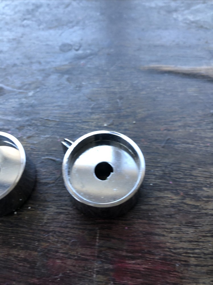 1991 Sedan Deville Radio Knobs
