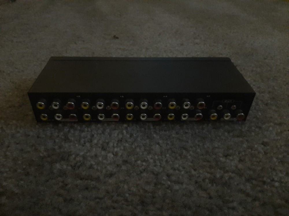 8-Way AV Cable Input Switch
