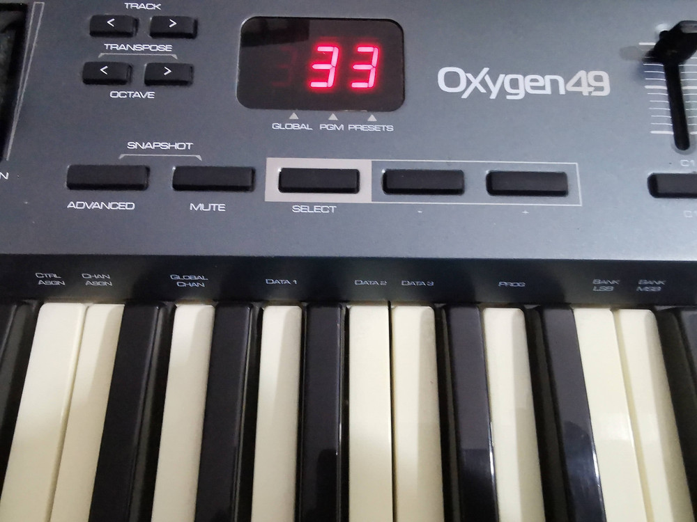 M-Audio Oxygen 49 MIDI Keyboard Controller 3rd Gen Tested Working
