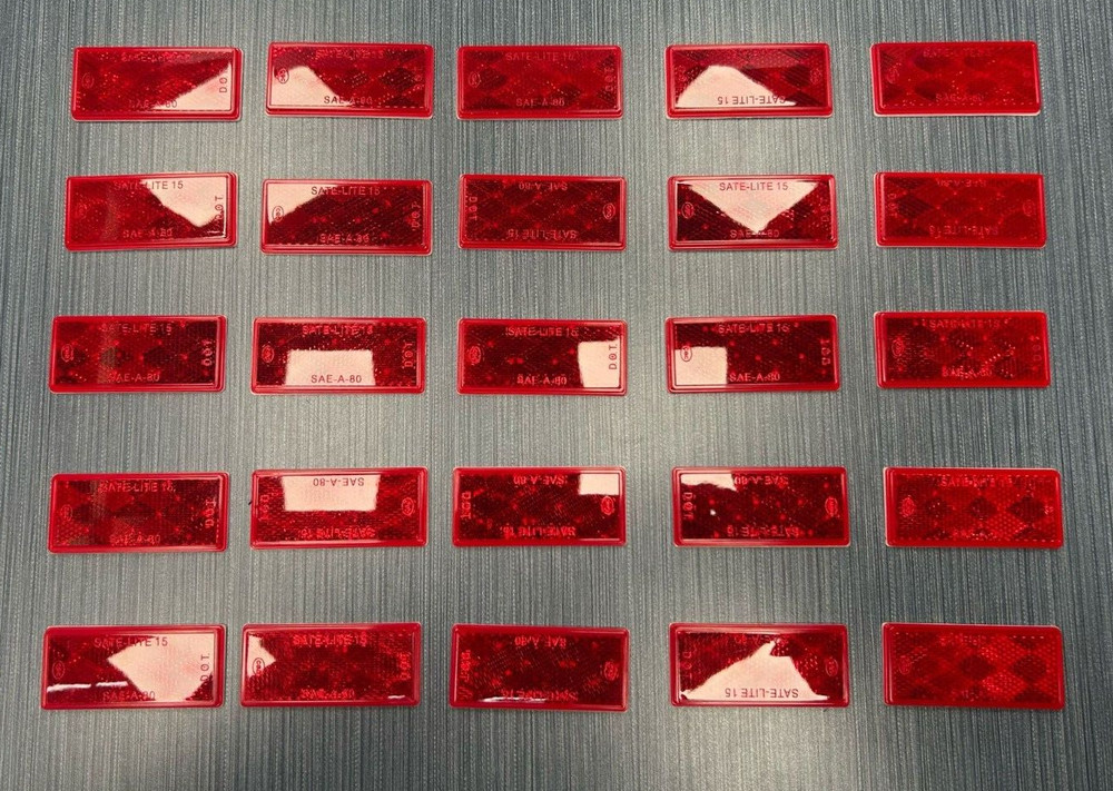 25 Pack- PM Peterson Red Rectangular Quick-Mount Reflector B483R 1 3/8" X 3 1/8"