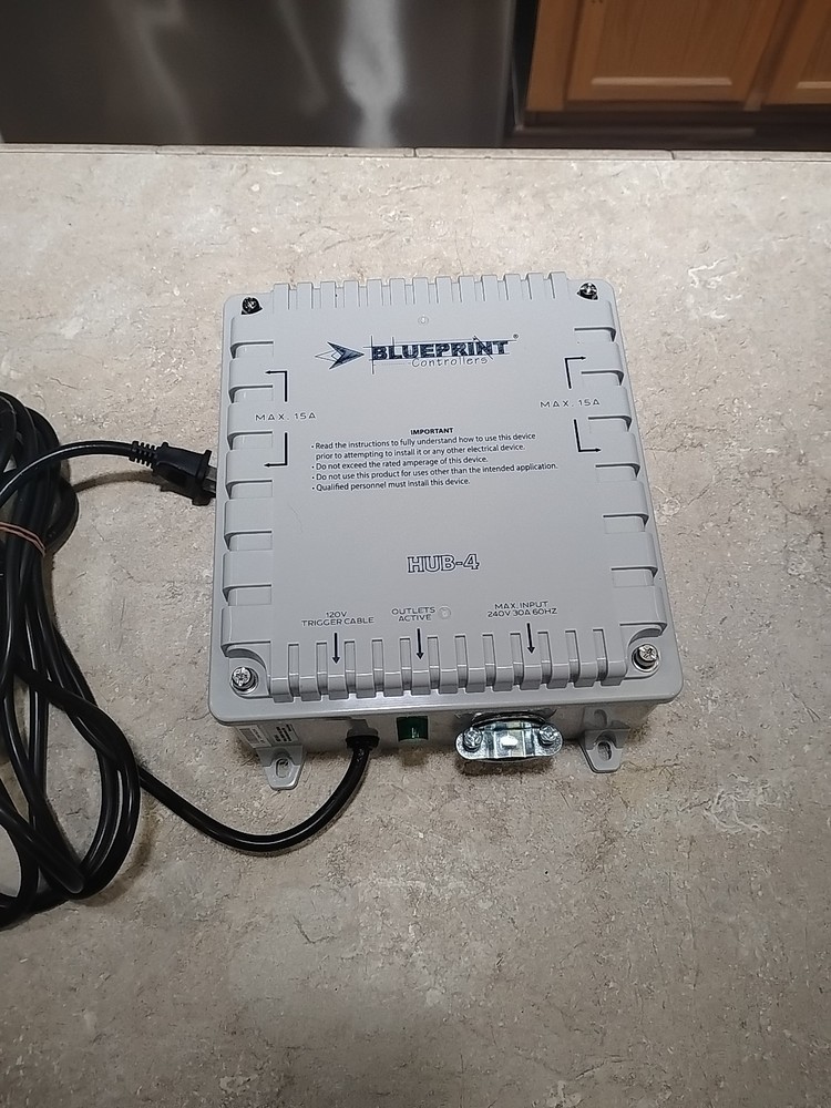 Blueprint Hub-4 Master Controller for 4 Lights 240v Outlet Box Hydroponic Grow