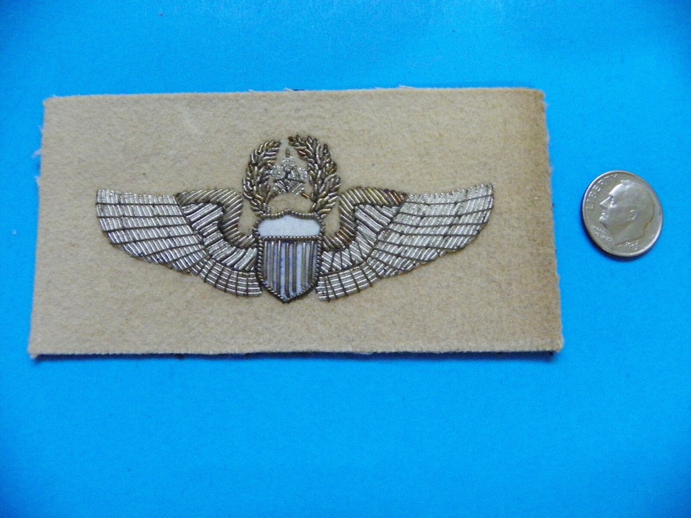 U.S. OFFICERS TAN FELT COMMAND PILOT EMBROIDERED INSIGNIA
