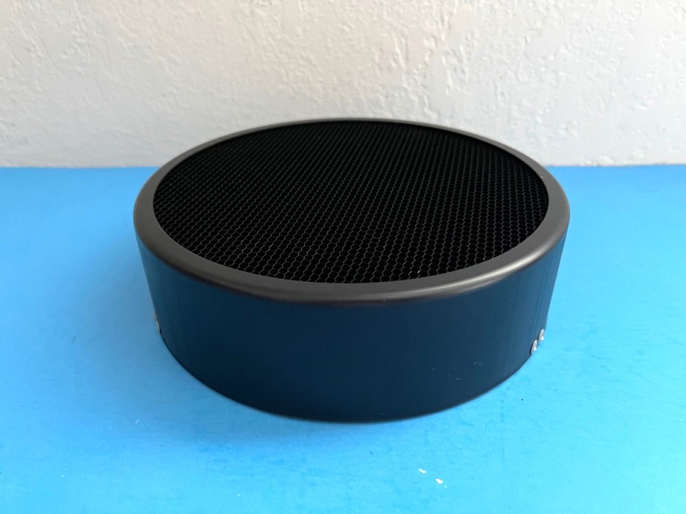 Honeycomb Grid Attachment for 7" Reflectors