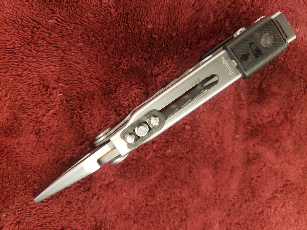 🔪🔪 Gerber Multi Tool Needlenose MP400 with scissors & Drop Point Blade 4scw