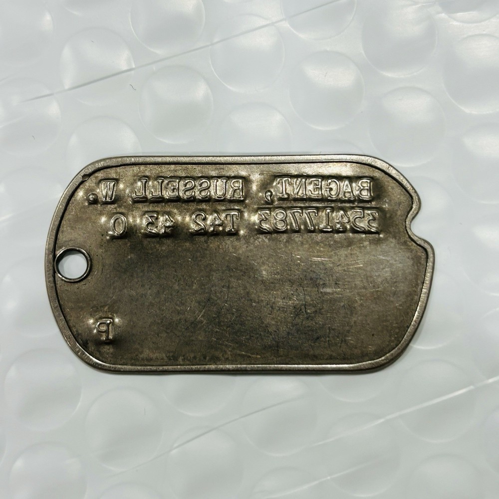 WW2 1942 USA Military Notched Single Dog Tag T42 - 42 Russell W Bagent