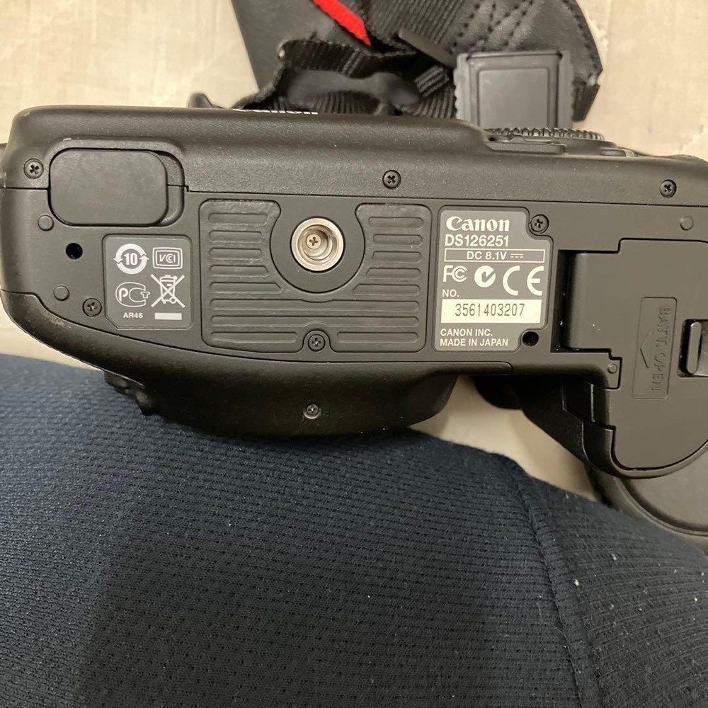 Canon EOS 7D Digital SLR Camera Body APS-C Sensor Custom Features