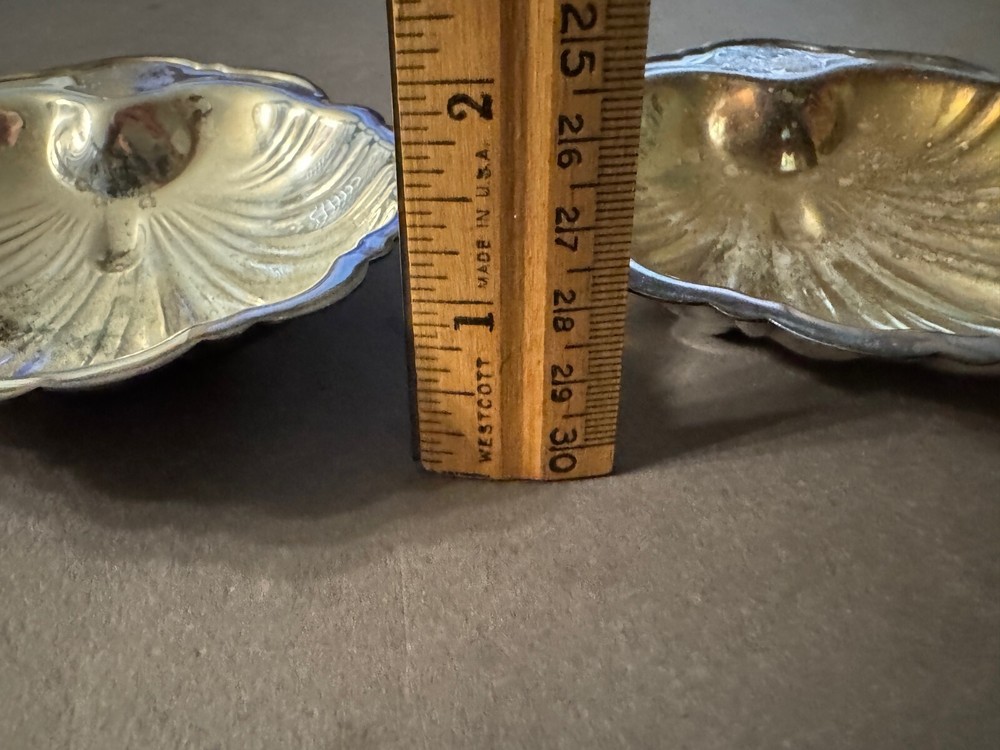PAIR OF DODGE INC SILVERPLATE METAL SHELL SHAPE CANDY NUT DISHES VINTAGE