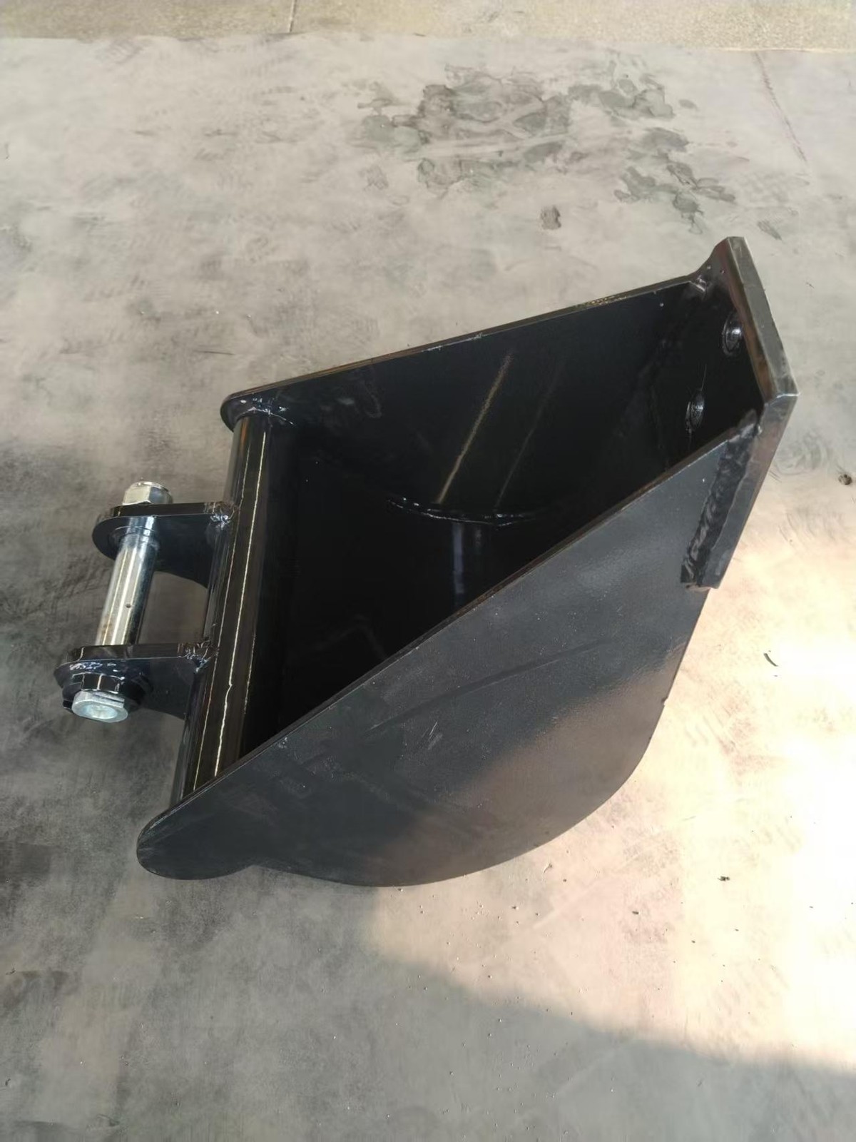 Trapezoid Narrow Bucket Attachments For 1-2 Ton Mini Excavators Digger
