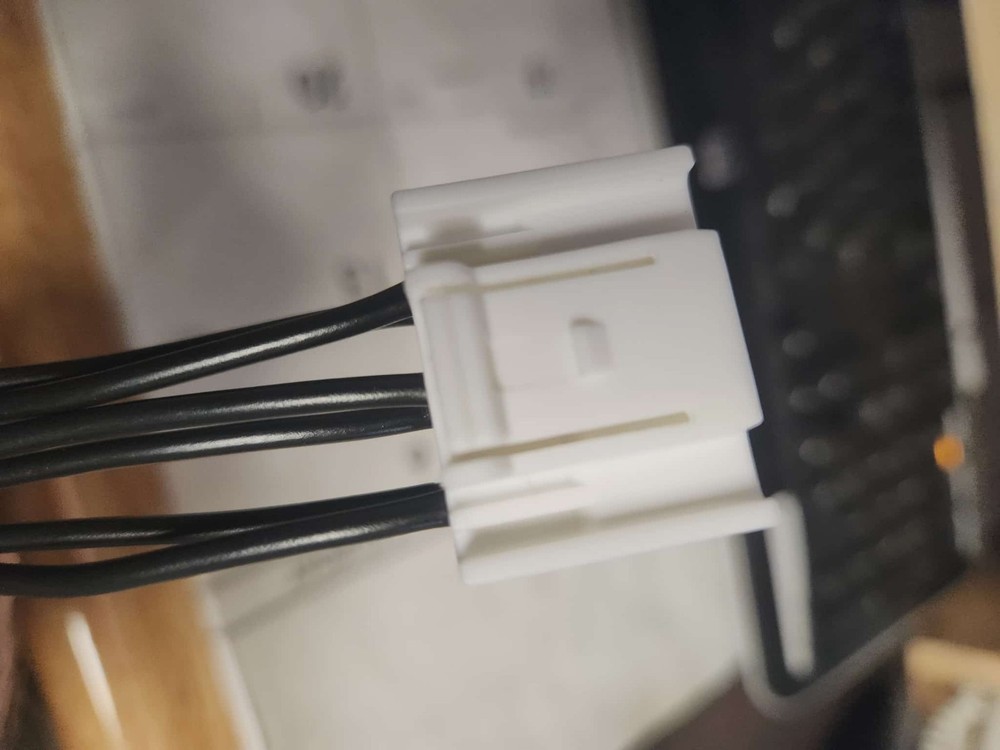 MG655697 KIA Connector