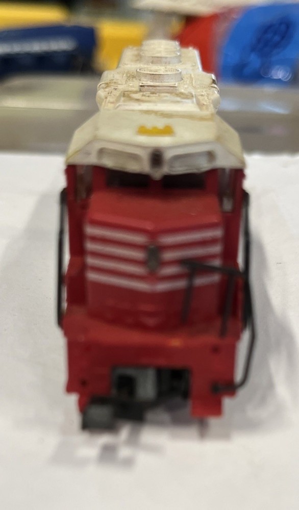 Bachmann N Scale Burlington 102 Engine ( T 16 )