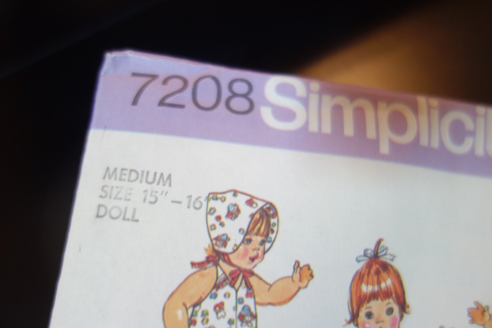 Simplicity 7208 Doll Clothes Wardrobe for Large 17" - 18" Dolls UNCUT Pattern