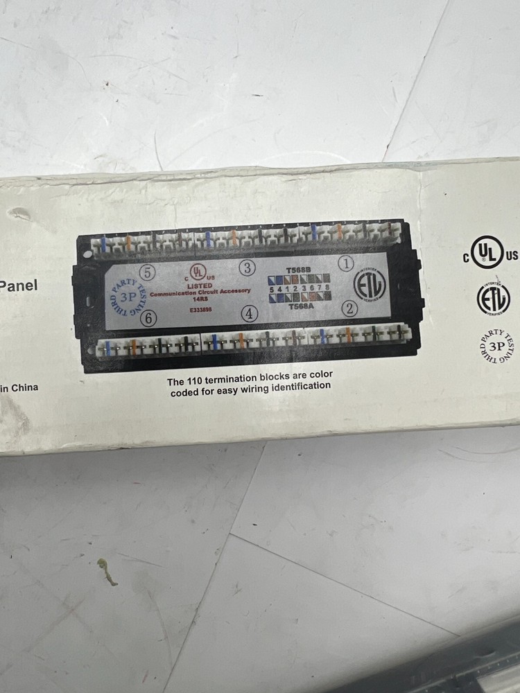 DataComm Electronics 20-5524 CAT 5e Universal 24 Port Patch Panel