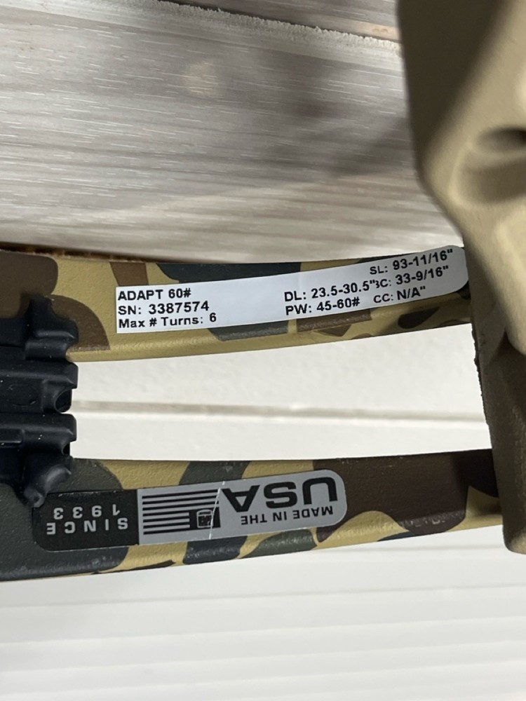 Bear Archery Compound Bow With ADAPT Cam System (A1G011659)