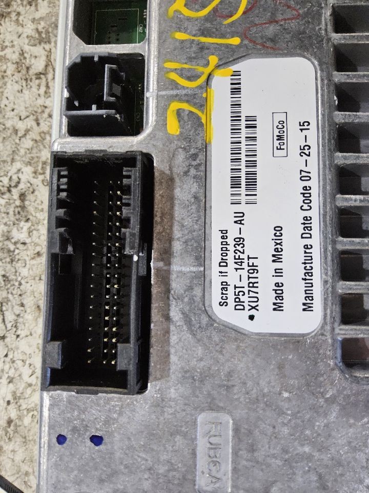 2013-2016 Lincoln MKZ Front Center Dash Screen